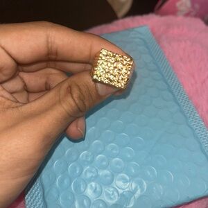 Goldsign Hammered Gold Square Ring
